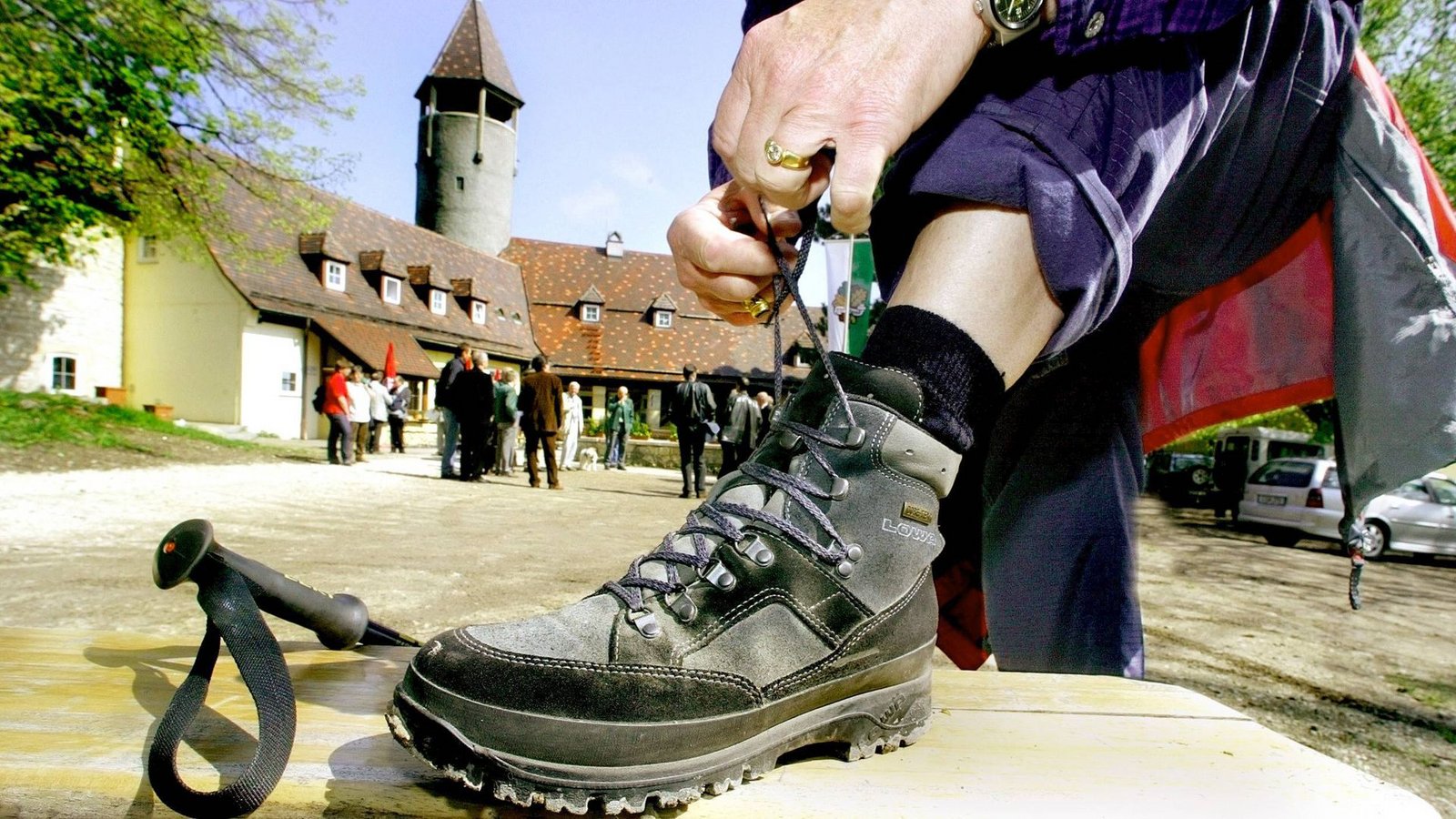 Das Wanderheim auf der Burg Teck ist ein sehr beliebtes Ausflugsziel und erst kürzlich saniert worden. Es dürfte kaum auf der Streichliste stehen.Foto: Imago/Horst Rudel Das Wanderheim auf der Burg Teck ist ein sehr beliebtes Ausflugsziel und erst kürzlich saniert worden. Es dürfte kaum auf der Streichliste stehen.Foto: Imago/Horst Rudel