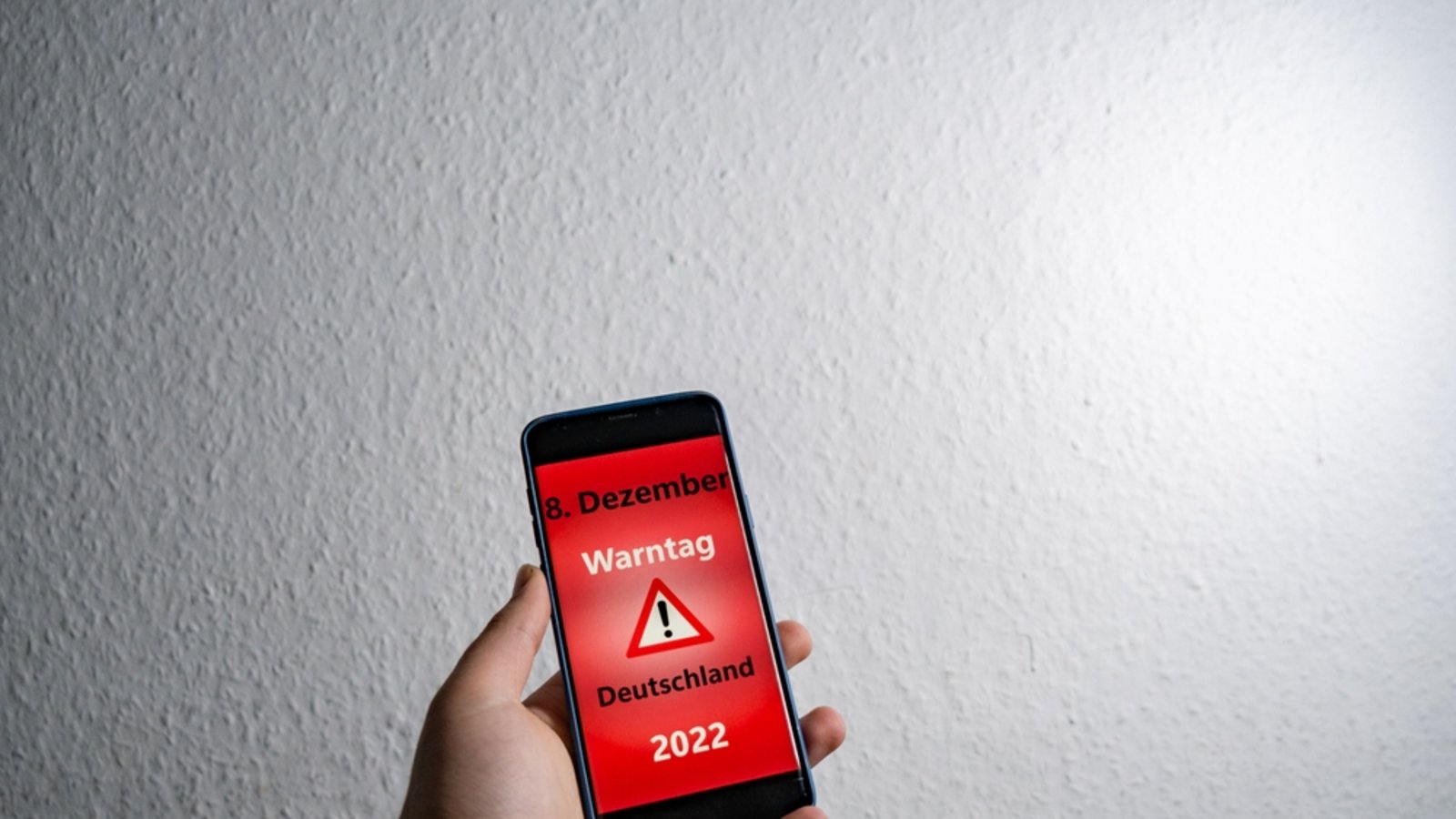 Die Test-Warnmeldung erreichte heute nicht alle Smartphones.Foto: Muhanad A / shutterstock.com