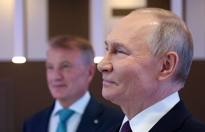 Schaut er auf West- und Mitteleuropa, hat Russlands Präsident Wladimir Putin (vorn)  Grund zur Zufriedenheit.<span class='image-autor'>Foto: AFP/Alexander Kazakov</span>