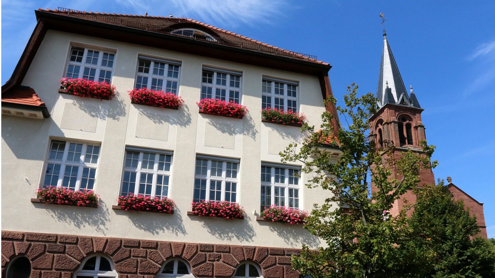 Im Wimsheimer Rathaus wurde die gewerbliche Erweiterung der Frima Hafner vom Gemeinderat beschlossen.Foto: Andreas Gorr