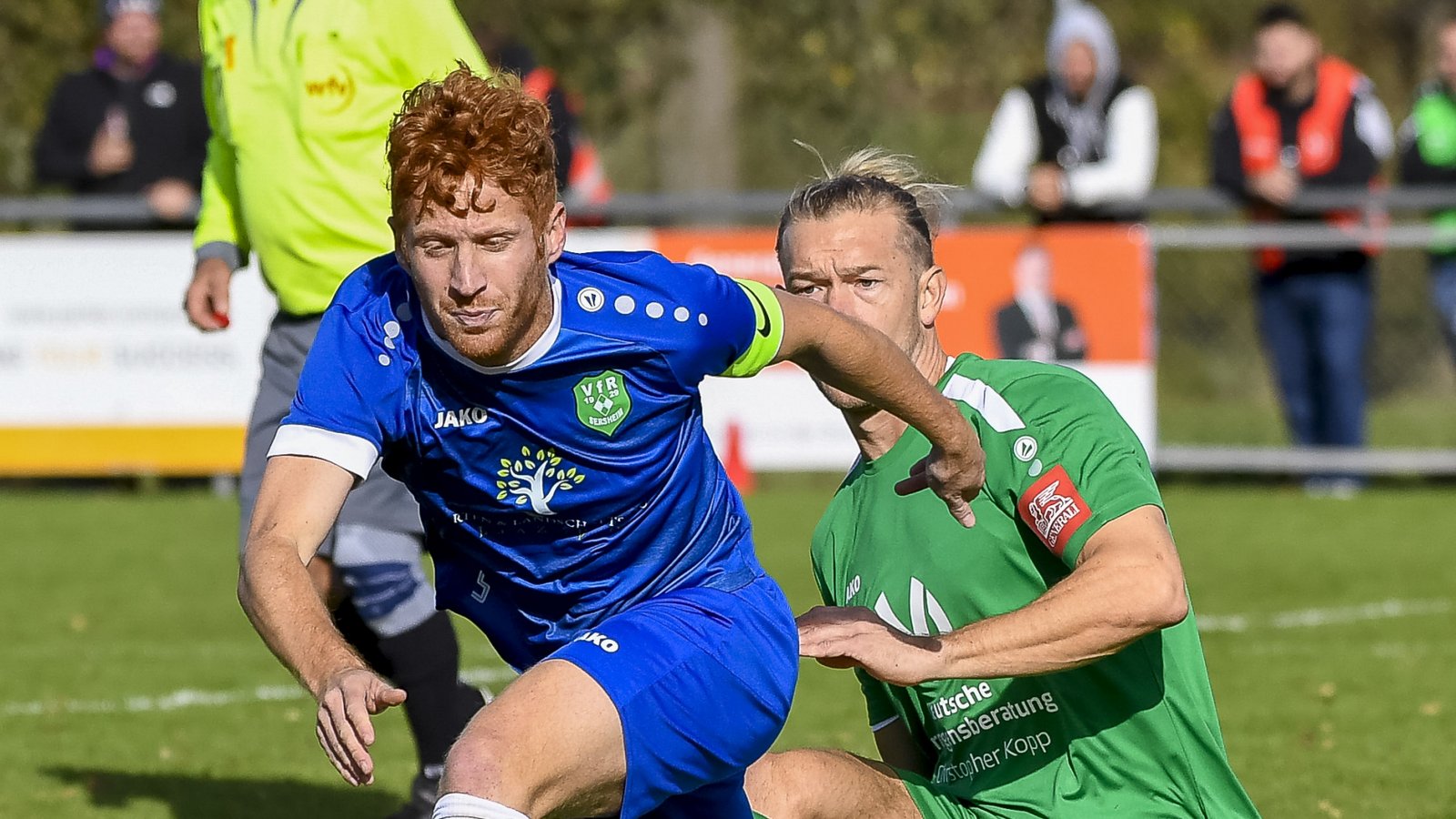 Fabian Antoni (links) trifft mit dem VfR Sersheim im Spitzenspiel der Fußball-Kreisliga B 7 auf den heimstarken SV Riet.  Foto: Leitner