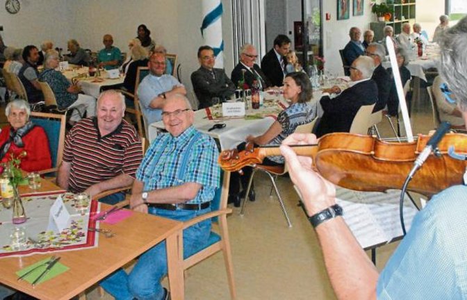 Im Seniorenzentrum wurde gestern gefeiert und der heiligen Clara gedacht. Foto: Stahlfeld