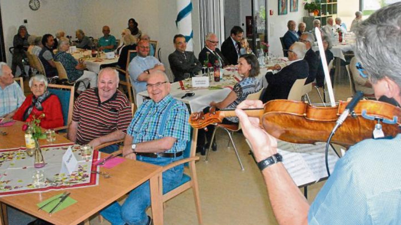 Im Seniorenzentrum wurde gestern gefeiert und der heiligen Clara gedacht. Foto: Stahlfeld