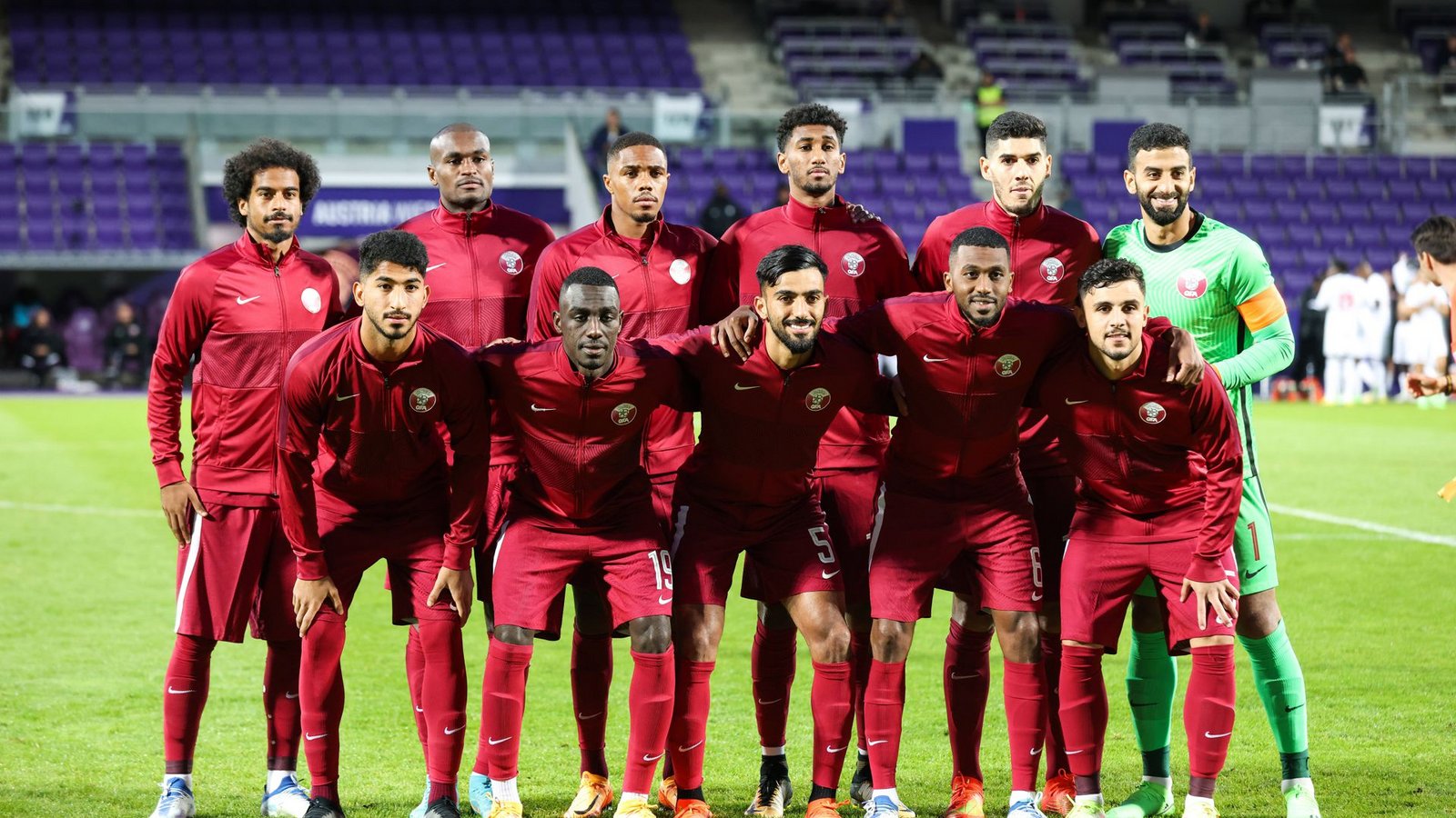 Die Nationalspieler Katars sind weitgehend unbekannt in der Fußballwelt. Nun stehen sie als WM-Gastgeber im Fokus.Foto: imago//Armin Rauthner