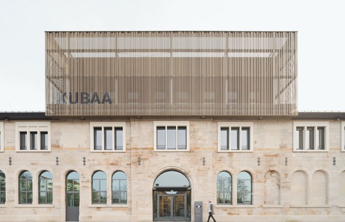Der Kulturbahnhof in Aalen,  KUBAA, um- und aufgebaut vom Büro  A+R Architekten aus Stuttgart. Dafür gab’s den Preis „Beispielhaftes Bauen 2022“.<span class='image-autor'>Foto: Brigida González/n</span>