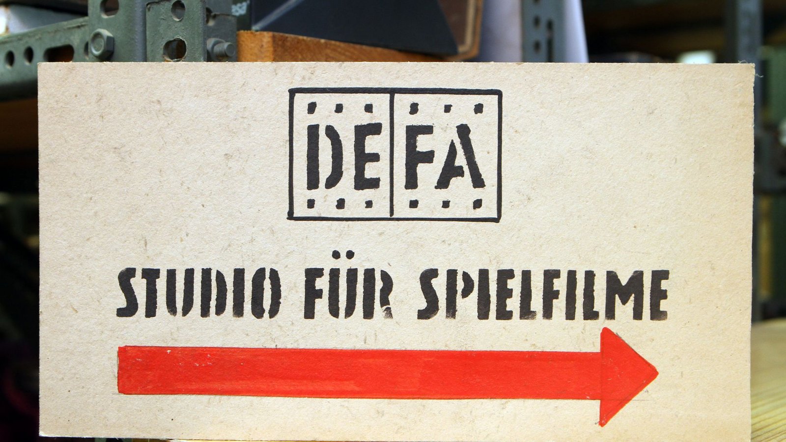 Vor 80 Jahren wurde die Defa gegründet. (Archivbild)Foto: Nestor Bachmann/dpa-Zentralbild/dpa Vor 80 Jahren wurde die Defa gegründet. (Archivbild)Foto: Nestor Bachmann/dpa-Zentralbild/dpa