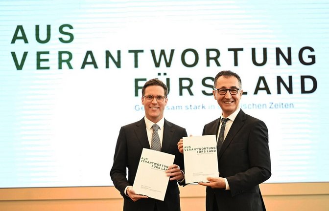 „Verantwortung fürs Land“ : Koalitionspartner Manuel Hagel (CDU), Cem Özdemir (Grüne)<span class='image-autor'>Foto: Bernd Weißbrod, dpa</span>