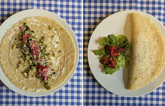 Der Gemüsepfannkuchen vor und nach dem Zuklappen<span class='image-autor'>Foto: Viola Volland</span>