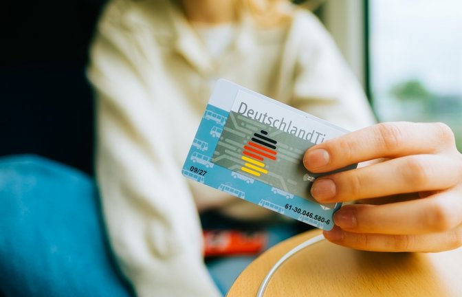 Aus dem 49-Euro-Ticket wird das 58-Euro-Ticket.<span class='image-autor'>Foto: nikkimeel / shutterstock.com</span>