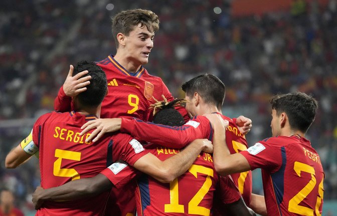 Spaniens Fußballer können sich dank des DFB-Teams über den Einzug ins Achtelfinale freuen.<span class='image-autor'>Foto: Li Gang/XinHua/dpa</span>