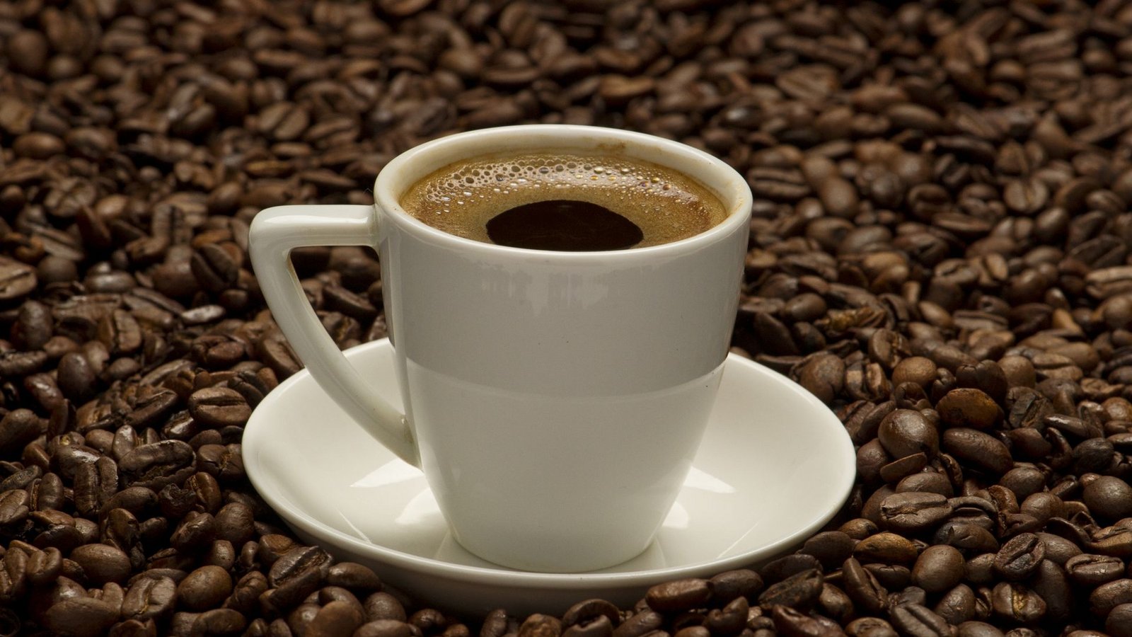 Der Egomane: Sie bevorzugen es, Ihren Kaffee stark und schwarz zu trinken? Laut einer Studie der beiden Sozialpsychologen Christina Sagioglou und Tobias Greitemeyer von der Universität Innsbruck neigen solche Kaffeetrinker eher zu Alltagssadismus und einer psychopathischen Persönlichkeit.Foto: dpa