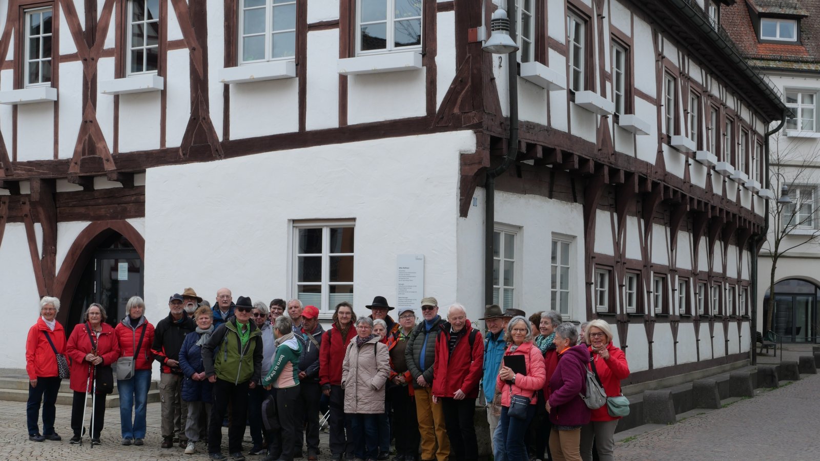 Städtewanderung in Biberach: Das Angebot des Bürger-Treffs und der Enzweihinger Albvereinsortsgruppe kommt sehr gut an.  Foto: p