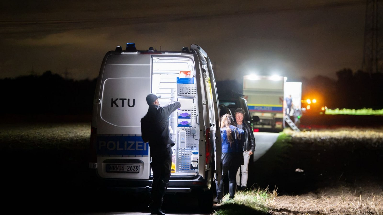An einem Umspannwerk in Dormagen wurde ein verdächtiger Gegenstand gefunden.Alexander Franz/dpa