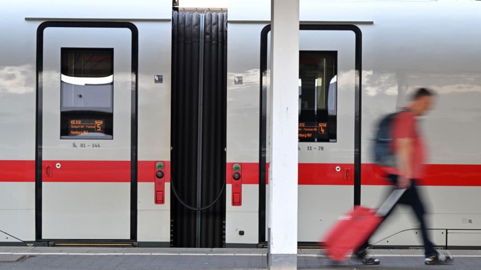 Als Gründe für das bessere Ergebnis nannte die Bahn den begonnenen Konzernumbau.Peter Kneffel/dpa