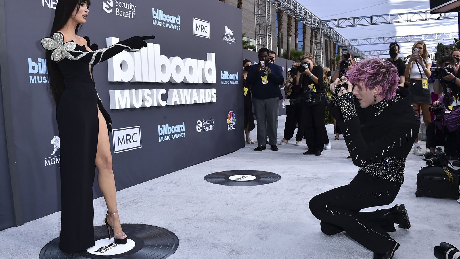 Machine Gun Kelly und Megan Fox waren ebenfalls bei den diesjährigen Billboard Awards anwesend.Foto: dpa/Jordan Strauss