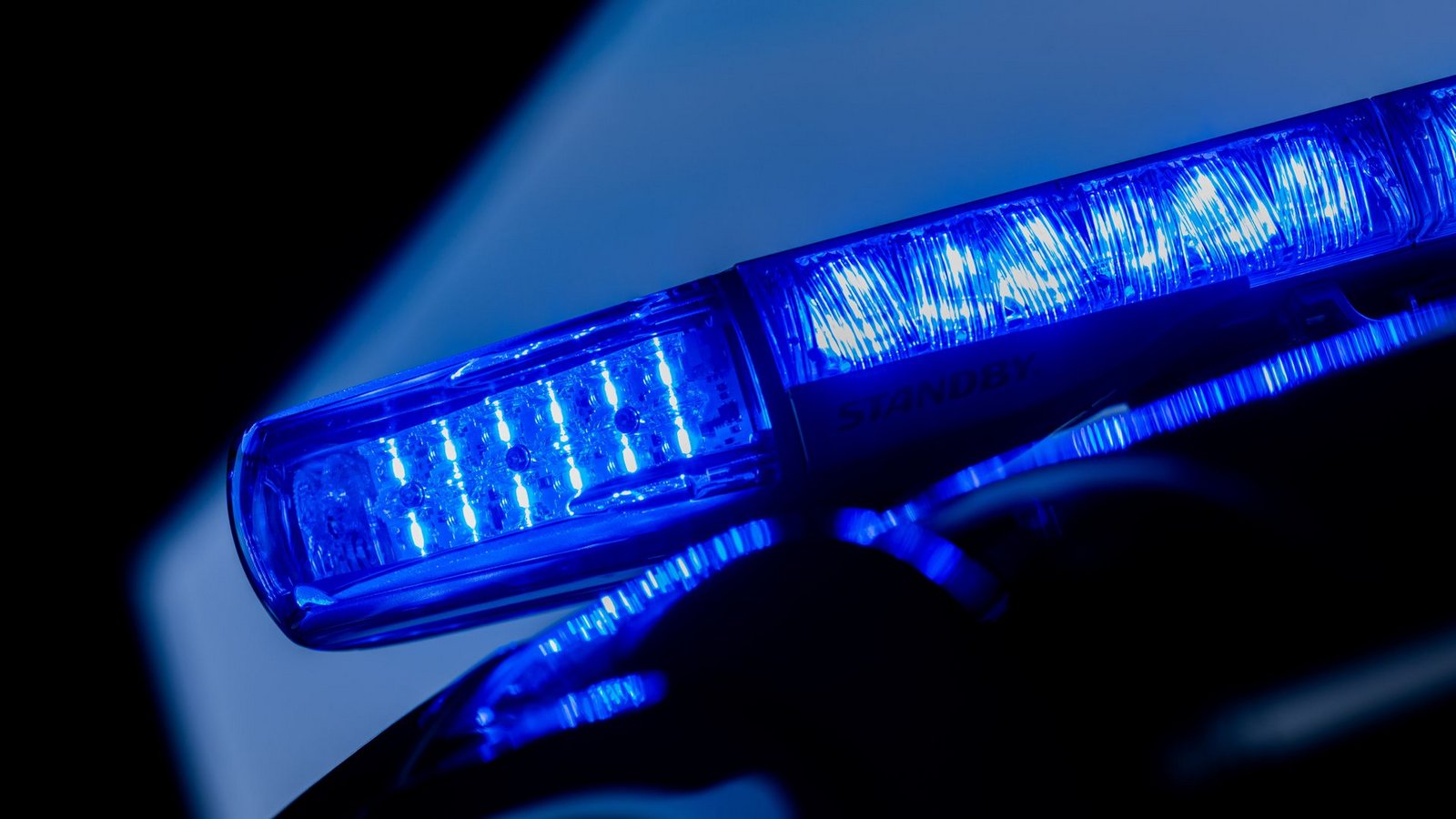 Einsatzkräfte vor Ort warteten auf Verstärkung von Katastrophenschutzbehörden (Symbolbild).Foto: Rolf Vennenbernd/dpa