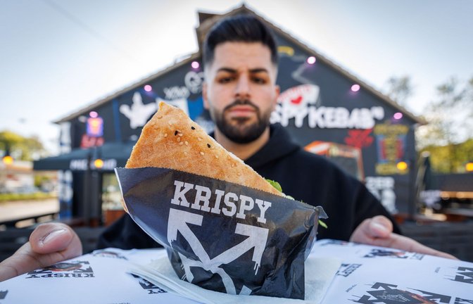 Der Bielefelder Dönerketten-Betreiber Sergen Kolcu hat sich die Marke „Krispy Kebab“ vor Jahren rechtlich schützen lassen.<span class='image-autor'>Foto: Friso Gentsch/dpa/Friso Gentsch</span>