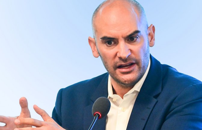 Finanzminister Danyal Bayaz (Grüne) zeigt sich angesichts der Haushaltsnöte zugeknöpft.<span class='image-autor'>Foto: dpa</span>