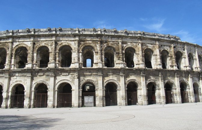 Die südfranzösische Stadt Nîmes ist berühmt für ihr römisches Amphitheater, hat aber noch viel mehr zu bieten - vor allem jetzt mit der Triennale "Contemporaine".<span class='image-autor'>Foto: Sabine Glaubitz/dpa</span>
