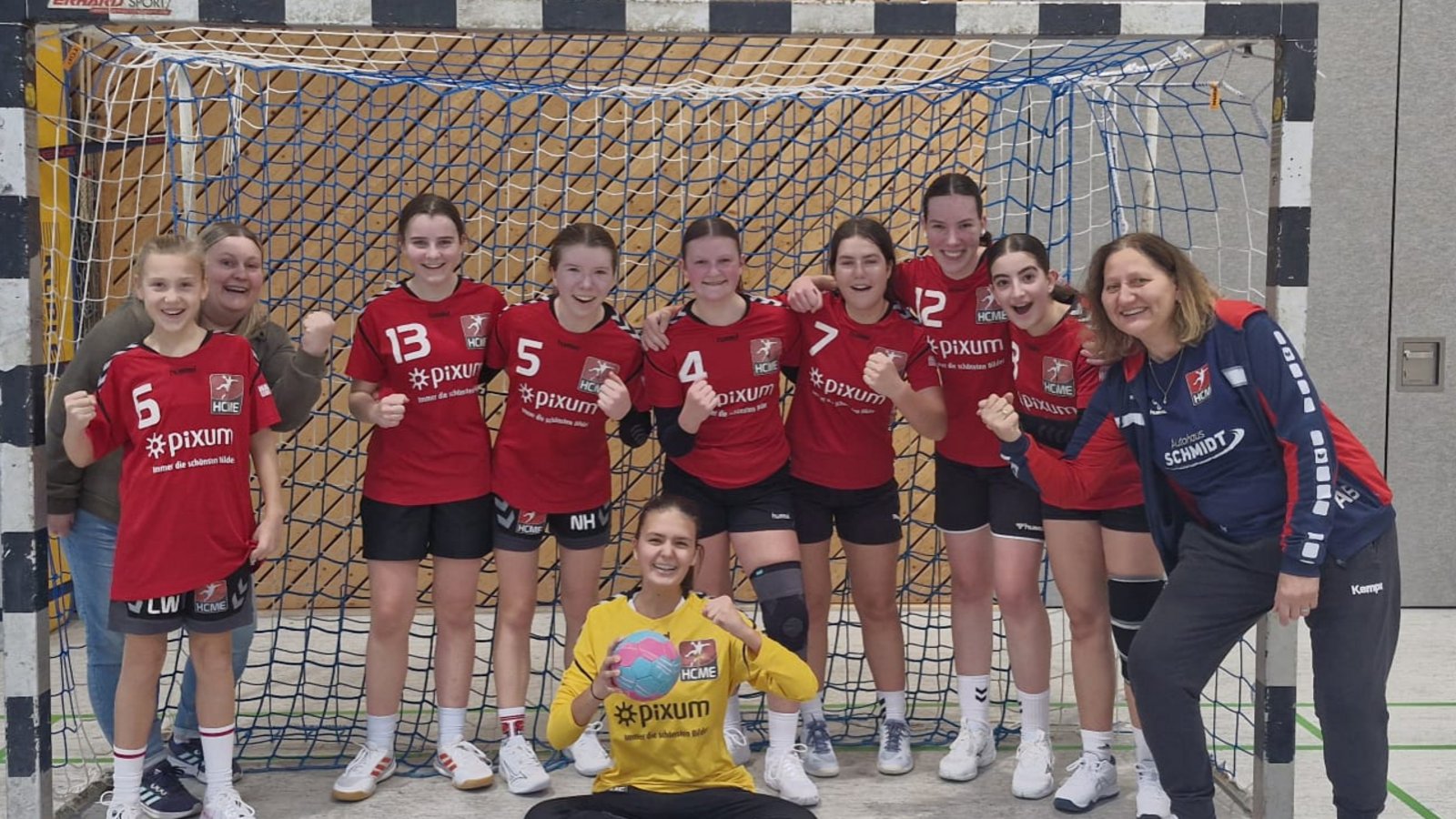 Freuen sich zurecht über ihren Erfolg: Die C-Juniorinnen des HC Metter-Enz. Foto: privat