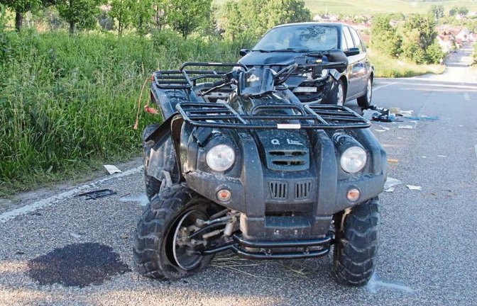 Ein Quad und ein Pkw waren gestern auf der L1106 zusammengestoßen. Foto: Rostek