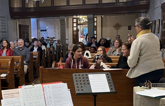 Das Angebot der Nacht der offenen Kirchen kommt in Oberriexingen gut an und wird von allen Altersklassen genutzt.  <span class='image-autor'>Foto: Glemser</span>