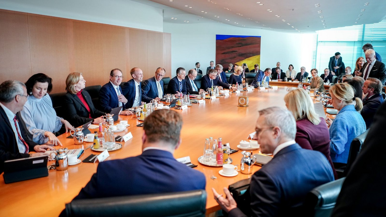 Dass die Entscheidungen der aktuellen Bundesregierung zu den wesentlichen Ursachen für die Konjunkturschwäche zählt, denken 39 Prozent der Bundesbürger. (Archivfoto)Foto: Kay Nietfeld/dpa