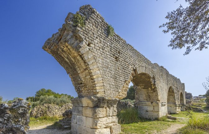 Brücke des römischen Aquädukts in Arles.<span class='image-autor'>Foto: Imago/Pond5 Images</span>