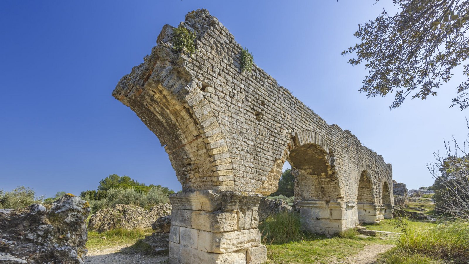 Brücke des römischen Aquädukts in Arles.Foto: Imago/Pond5 Images