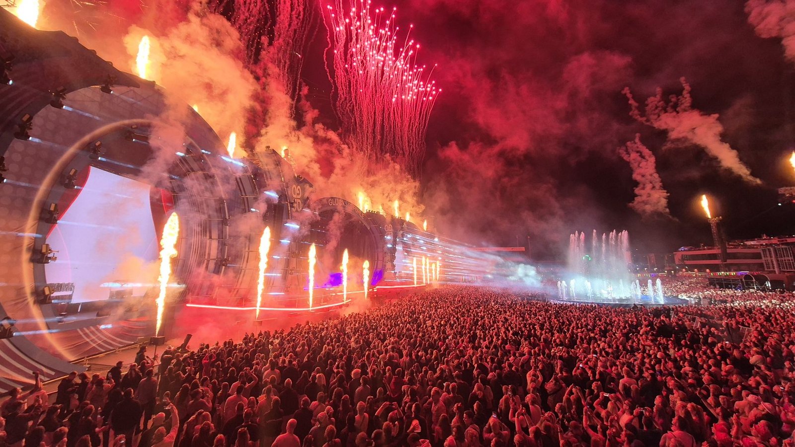 Die Festival-Saison ist schon gestartet und die Musikbranche setzt viele Hoffnungen in sie. (Archivbild)Foto: Sascha Thelen/dpa