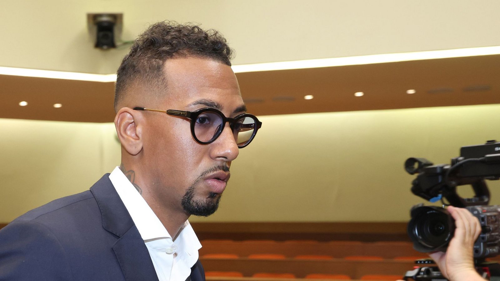 Vor Gericht, am zweiten Verhandlungstag: Der Fußballer Boateng.Foto: dpa/Karl-Josef Hildenbrand Vor Gericht, am zweiten Verhandlungstag: Der Fußballer Boateng.Foto: dpa/Karl-Josef Hildenbrand