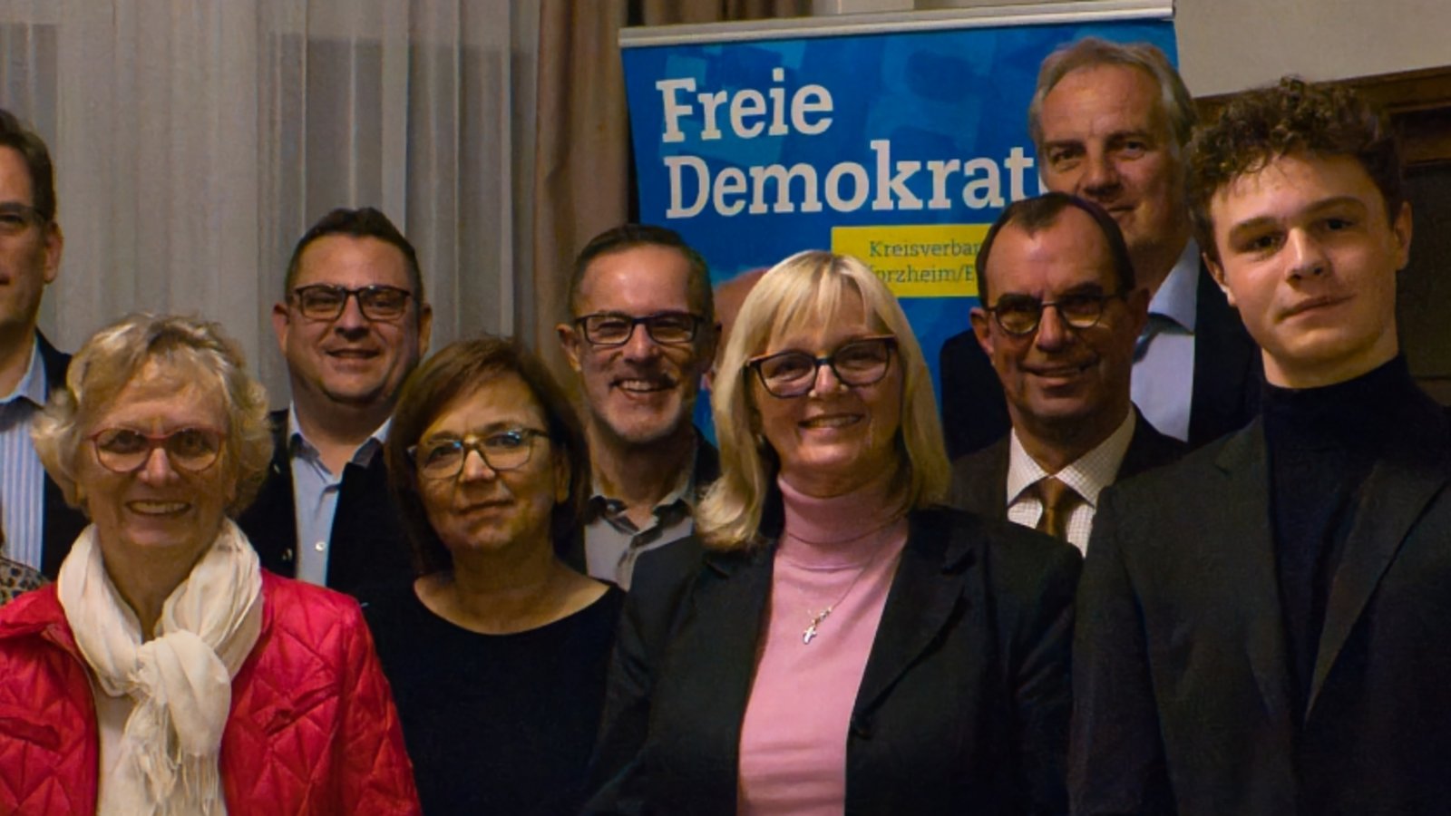 Die FDP hofft im Enzkreis gemeinsam mit dem FDP-Kreisvorsitzenden Dr. Hans-Ulrich Rülke (3. v.r.) und dem FDP-Europakandidaten Johannes Baumbast (ganz rechts) auf ein starkes Ergebnis bei der Kreistagswahl. Foto: p