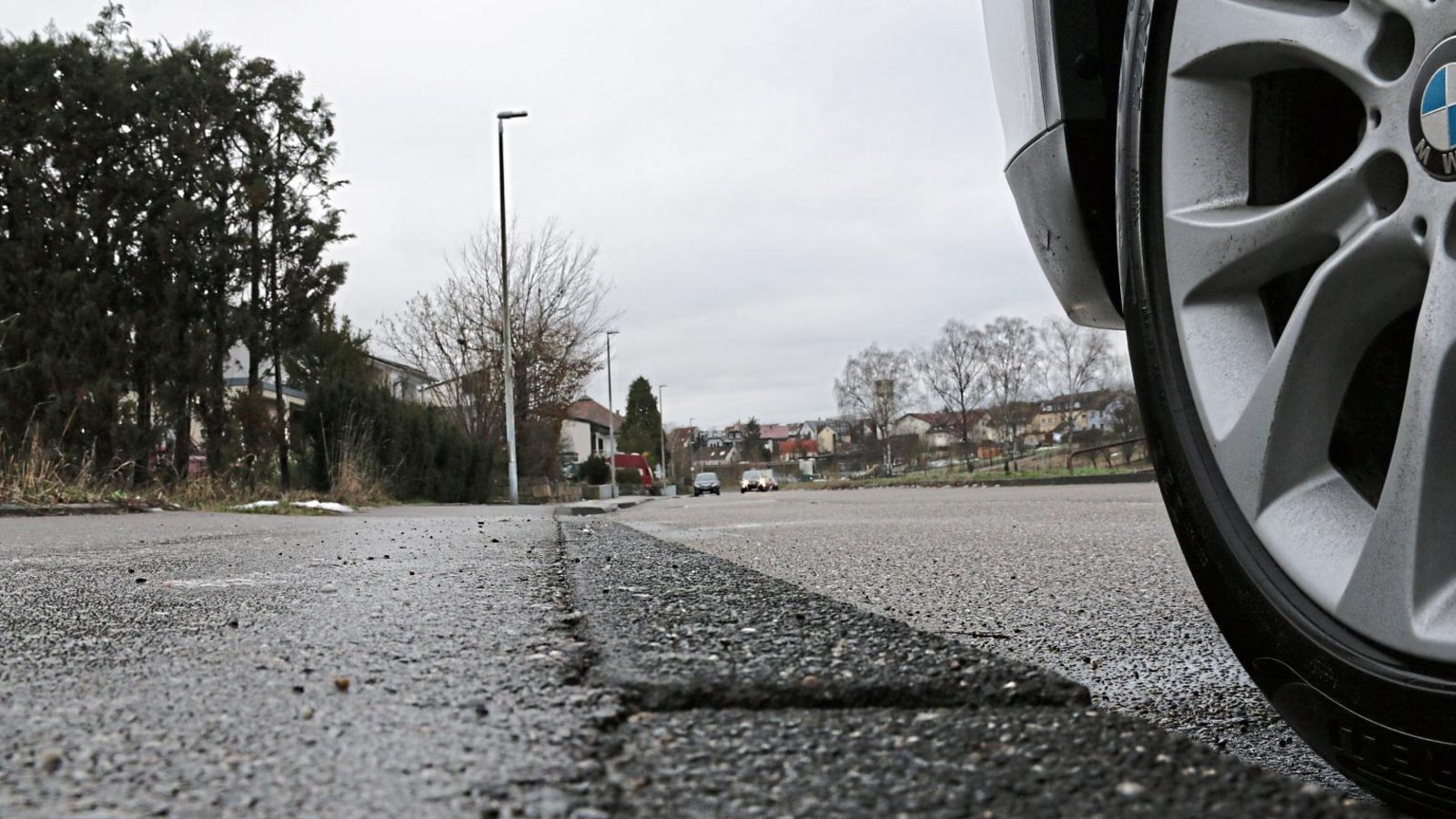 Grünes Licht für den Ausbau der Talstraße in Sersheim. Im Mai geht es los. Foto: Bögel