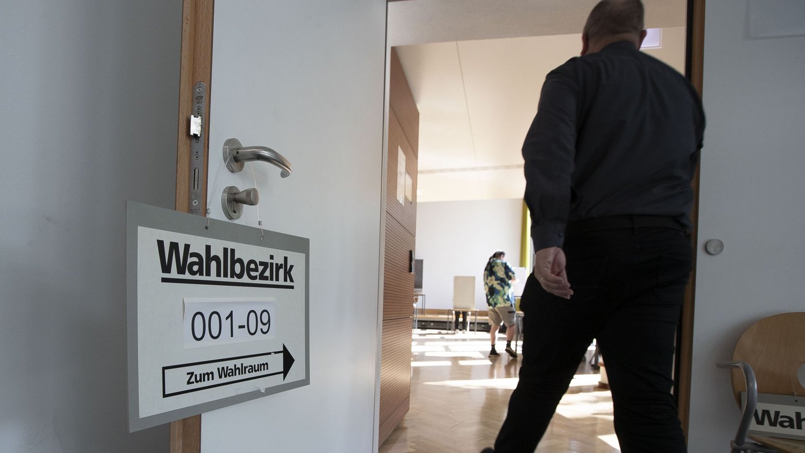 Den ganzen Sonntag über kann man seine Stimme noch abgeben – bis 18 Uhr.Foto: Lichtgut/Leif Piechowski Den ganzen Sonntag über kann man seine Stimme noch abgeben – bis 18 Uhr.Foto: Lichtgut/Leif Piechowski