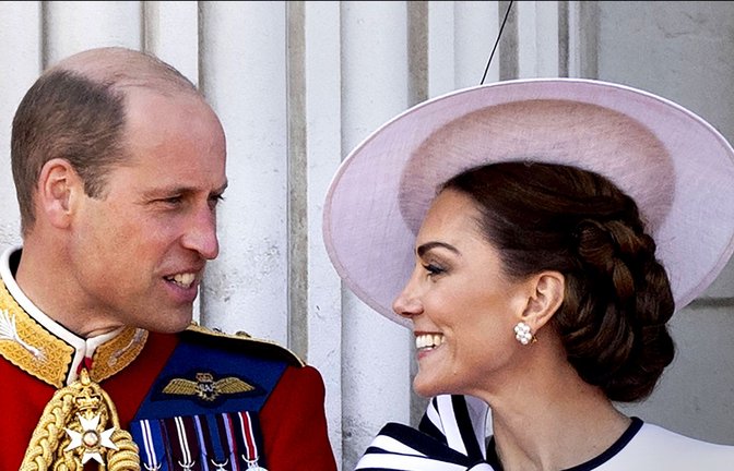 Kates erster Auftritt nach ihrer Krebsdiagnose (mit Ehemann Prinz William). Sie leide durchaus unter den Nebenwirkungen der Therapie, so die 42-Jährige.<span class='image-autor'>Foto: o//Stephen Lock / i-images</span>