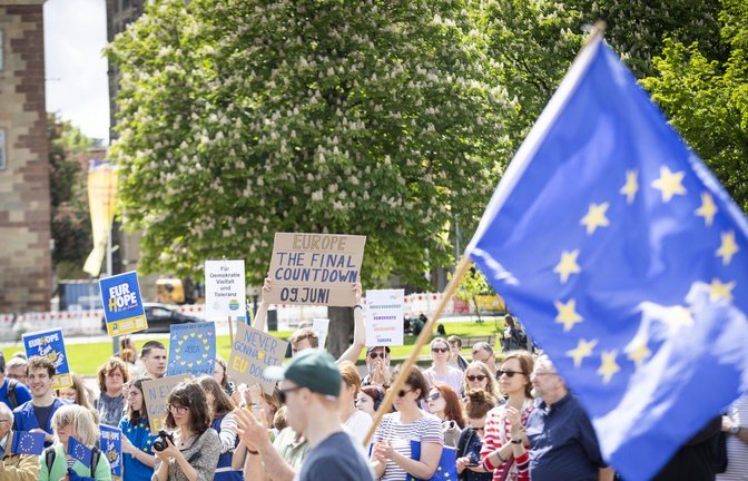 Seit Jahren gehen Menschen bei „Pulse of Europe“ für den europäischen Gedanken auf die Straße.<span class='image-autor'>Foto: Lichtgut/Julian Rettig</span>