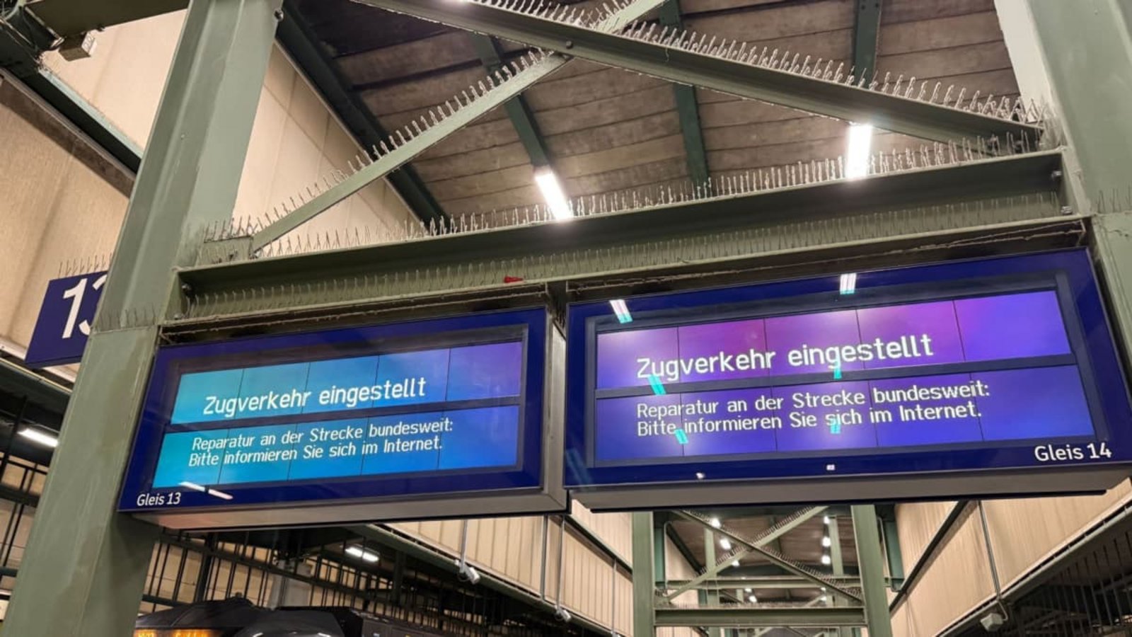 Abenteuer-Faktor Bahn: Dieser Tag wird ganz anders laufen als geplant.dpa Abenteuer-Faktor Bahn: Dieser Tag wird ganz anders laufen als geplant.dpa