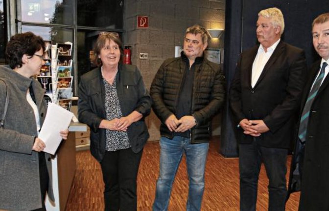 Bei der Begrüßung im Keltenmuseum: (von links) Landtagsabgeordnete Marion Gentges, Museumsdirektorin Dr. Simone Stork, Gemeinderat Bernd Hasenmaier, Bürgermeister Peter Schäfer und Landtagsabgeordneter Konrad Epple.