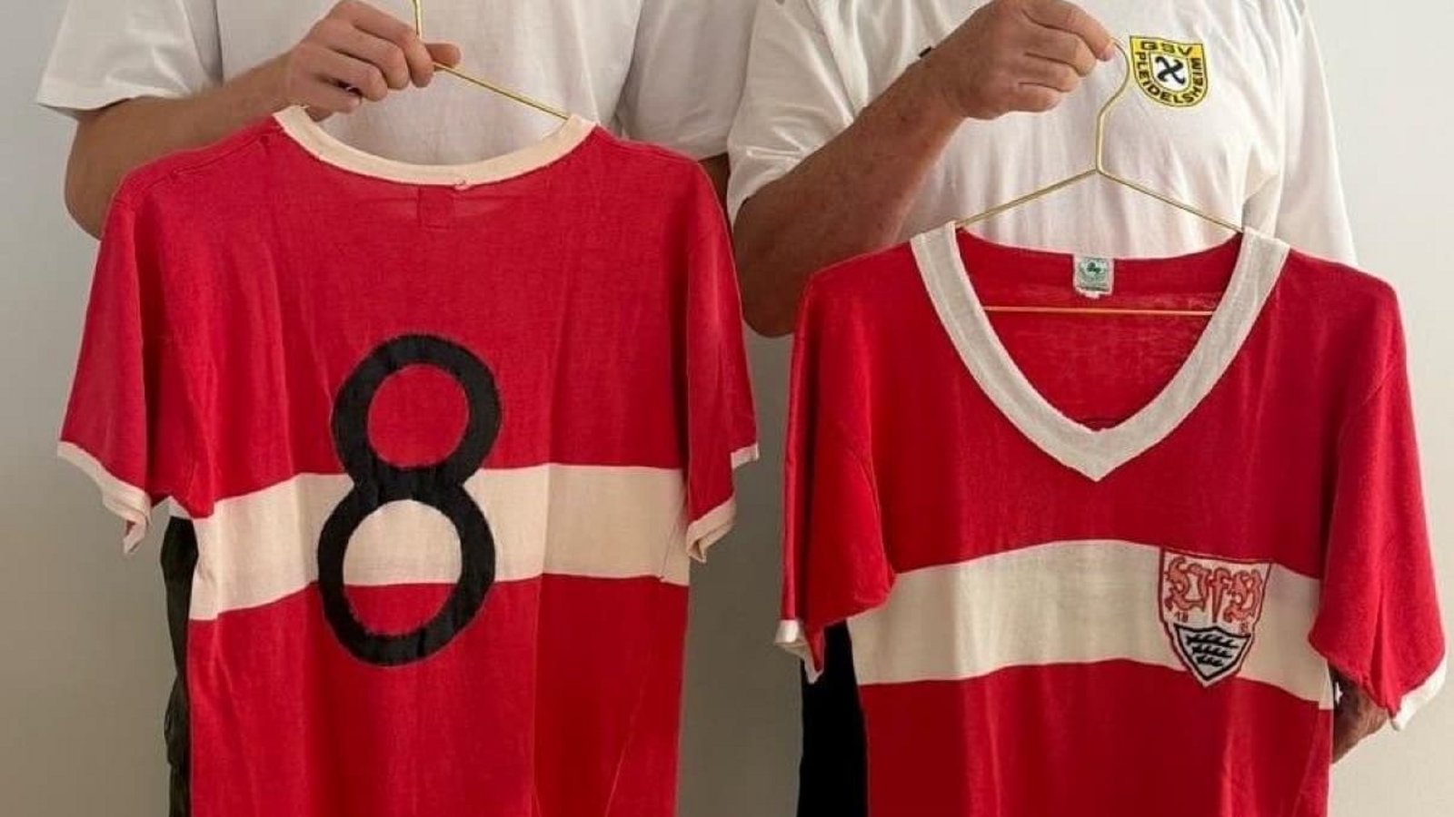 Den Brustring gab es schon in den 1960er Jahren samt Nummer und Wappen. Nur die Träger der zu versteigernden VfB-Trikots waren unbekannt.privat