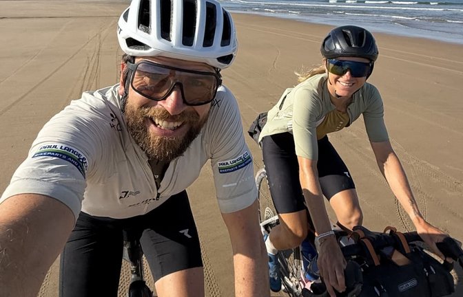Jonas Deichmann und Josefine Rutkowski waren vier Monate lang ununterbrochen rund um Europa mit dem Rad unterwegs.<span class='image-autor'>privat</span>