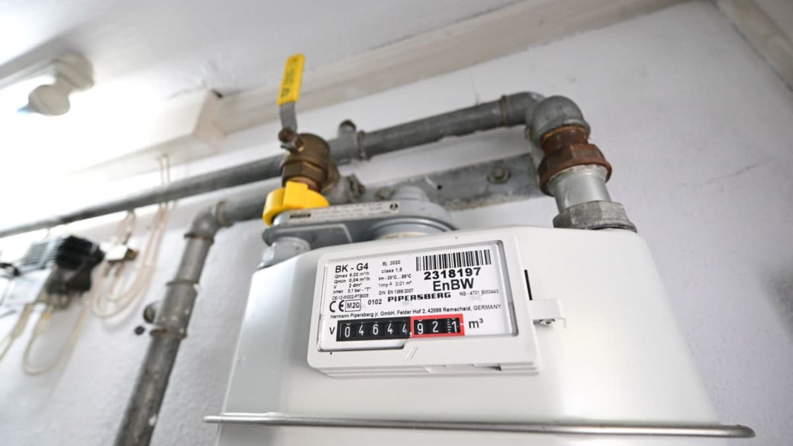 Ein Gaszähler für eine Gasheizung in einem Privathaus. (zu dpa: «Gas wird in Baden-Württemberg deutlich teurer»)Bernd Weißbrod/dpa Ein Gaszähler für eine Gasheizung in einem Privathaus. (zu dpa: «Gas wird in Baden-Württemberg deutlich teurer»)Bernd Weißbrod/dpa