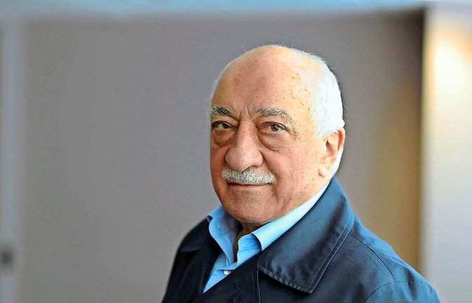 Er war einer der größten Gegner des türkischen Präsidenten Recep Tayyip Erdogan. Nun ist Fethullah Gülen mit 83 Jahren in einem US-Krankenhaus gestorben.<span class='image-autor'>Foto: AFP/Selhattin Sevi</span>