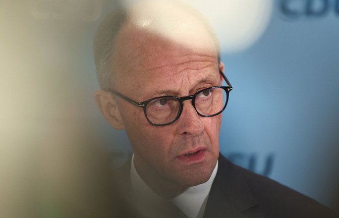 CDU-Chef Friedrich Merz dringt auf eine Verschärfung der Asylregeln. Doch er stößt damit an die Grenzen der EU-Gesetzgebung.<span class='image-autor'>Foto: dpa/Hannes P Albert</span>