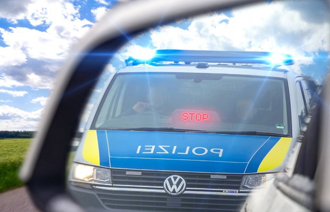 Die Polizei stoppte den 73-jährigen Fahrer.<span class='image-autor'>Foto: www.imago-images.de/IMAGO</span>