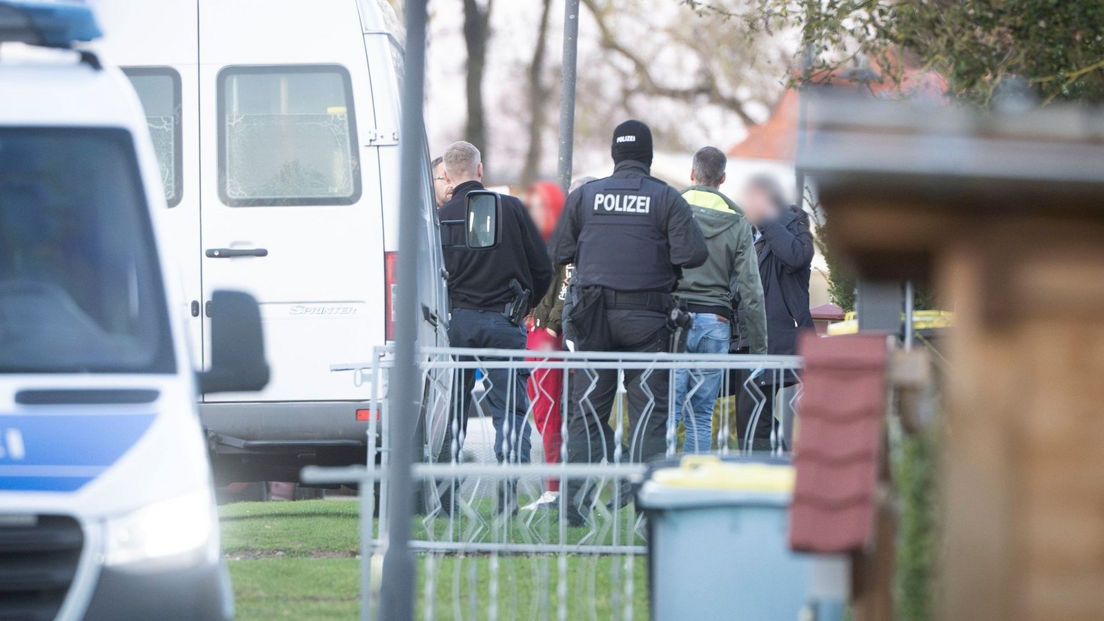 Anfang November nahm die Polizei eine Frau als Tatverdächtige fest. (Archivbild)Foto: Philip Dulian/dpa
