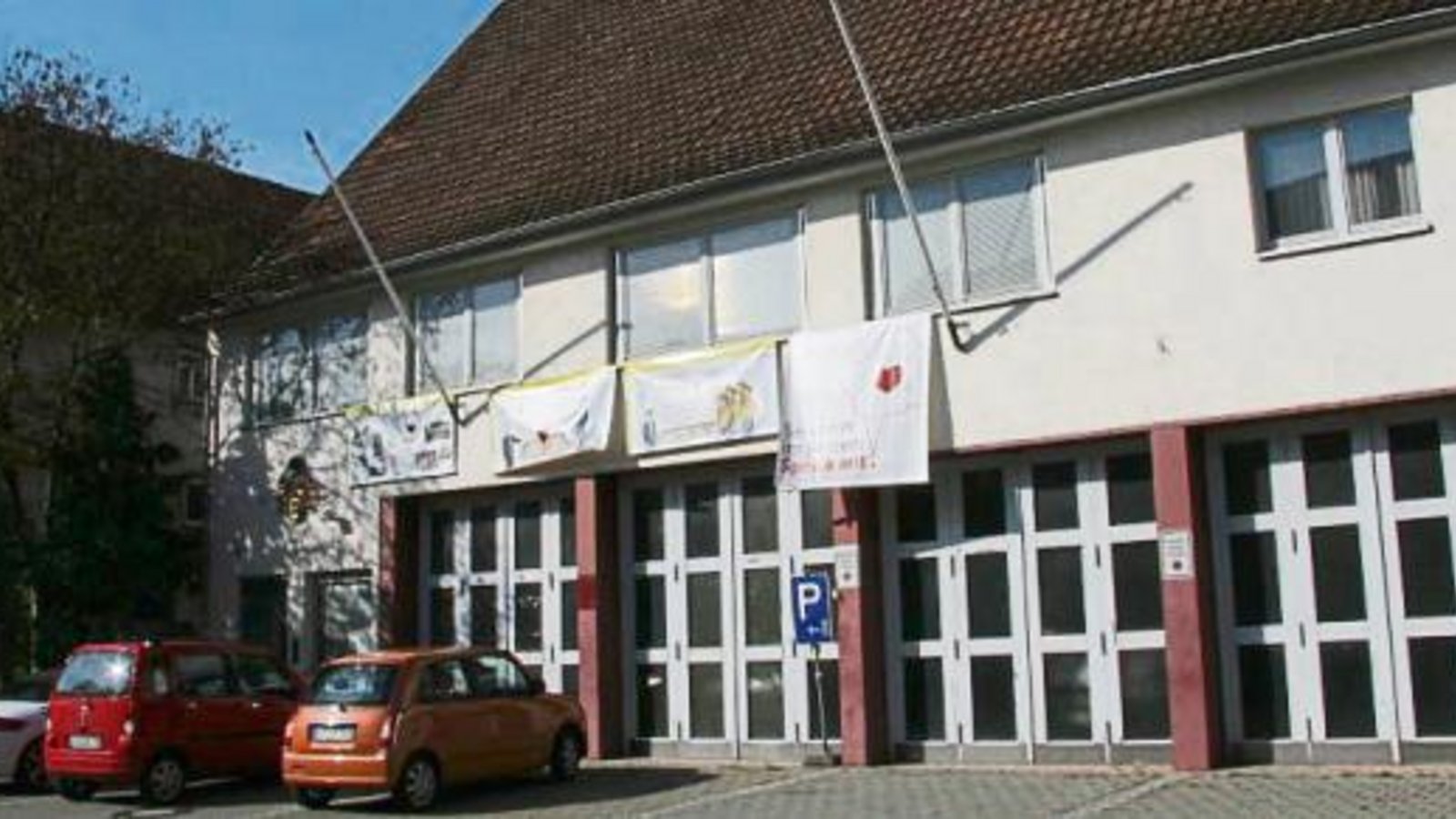 Was wird auf dem Areal der alten Feuerwehr in Sersheim gebaut? Foto: Rücker Was wird auf dem Areal der alten Feuerwehr in Sersheim gebaut? Foto: Rücker