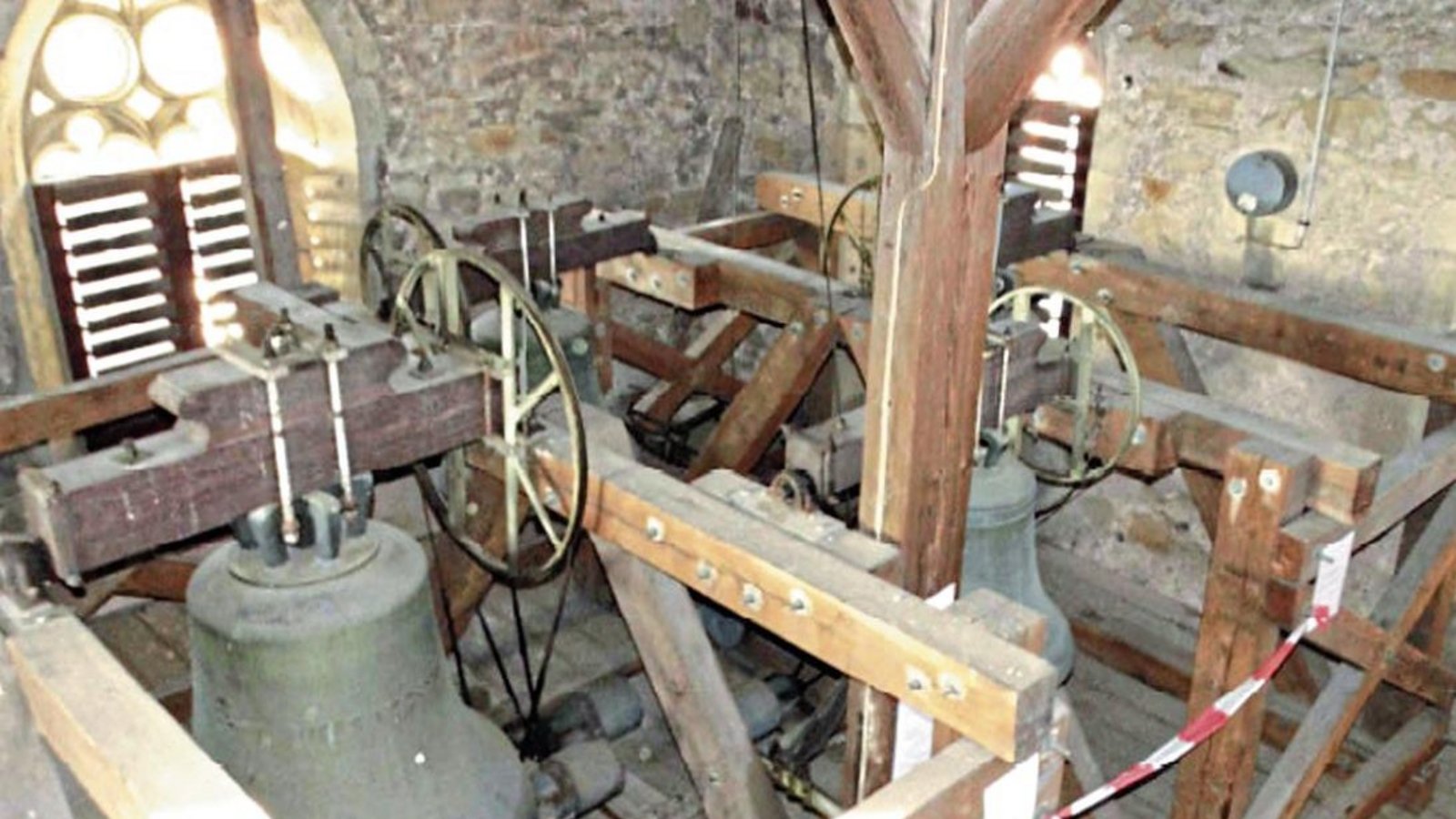 Der Chorturm in der evangelischen Pfarrkirche Sankt Fabian und Sebastian in Großsachsenheim. Foto: Tilmann Marstaller