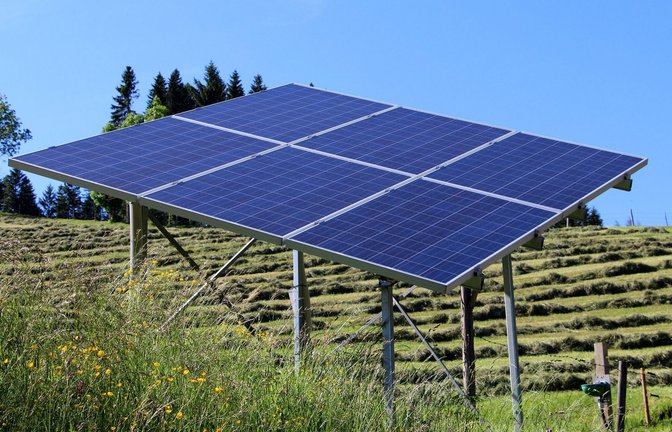 Eine Doppelnutzung von Flächen für die Landwirtschaft und zur Gewinnung von Sonnenenergie ist eine denkbare Option.  <span class='image-autor'>Foto: Pixabay</span>