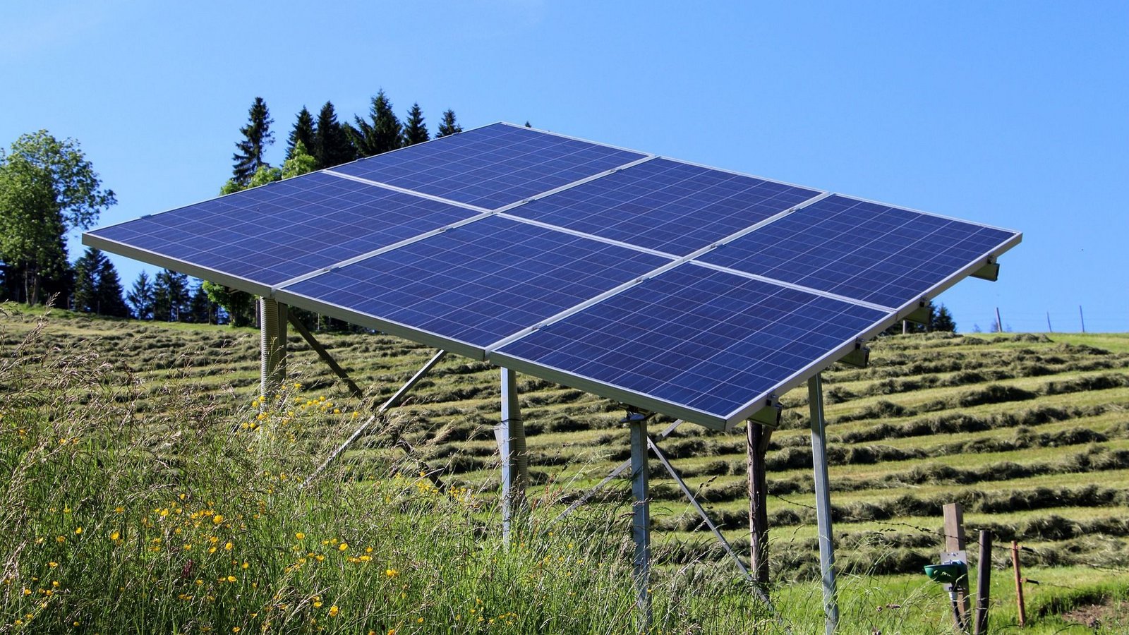 Eine Doppelnutzung von Flächen für die Landwirtschaft und zur Gewinnung von Sonnenenergie ist eine denkbare Option.  Foto: Pixabay