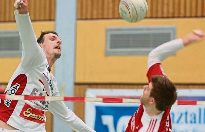 Marc Krüger (links) hat gestern nicht ganz die Durchschlagskraft entwickelt, die gegen den TV Wünschmichelbach nötig gewesen wäre. Doch auch in den anderen Mannschaftsteilen reichte es nicht, um die Gäste in die Knie zu zwingen. Der TV Vaihingen verlor mi